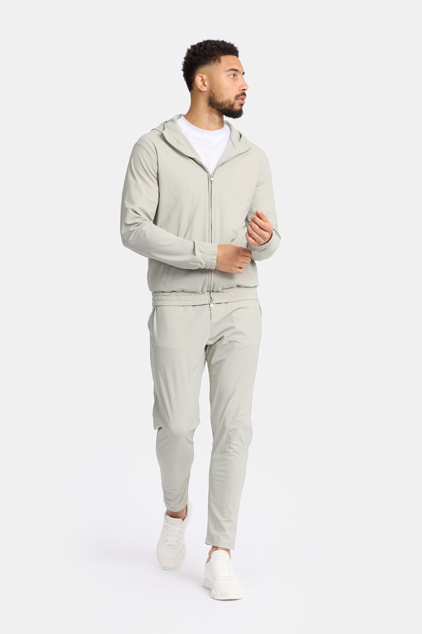 Manteau technique à capuche gris nuage Manteau technique à capuche gris nuage