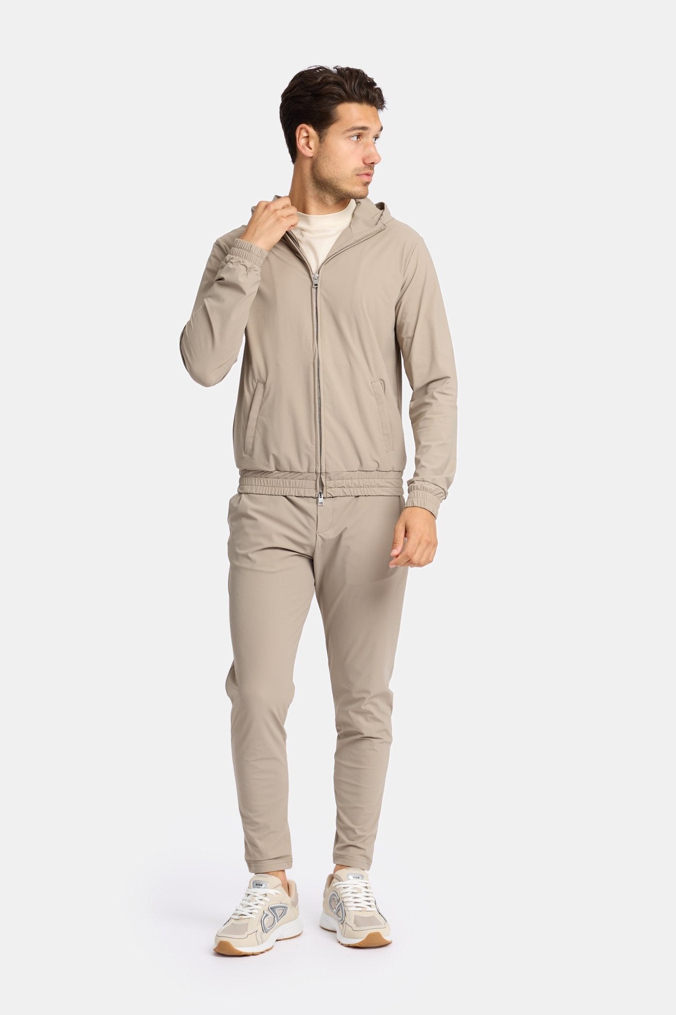 Manteau technique à capuche beige clair Manteau technique à capuche beige clair