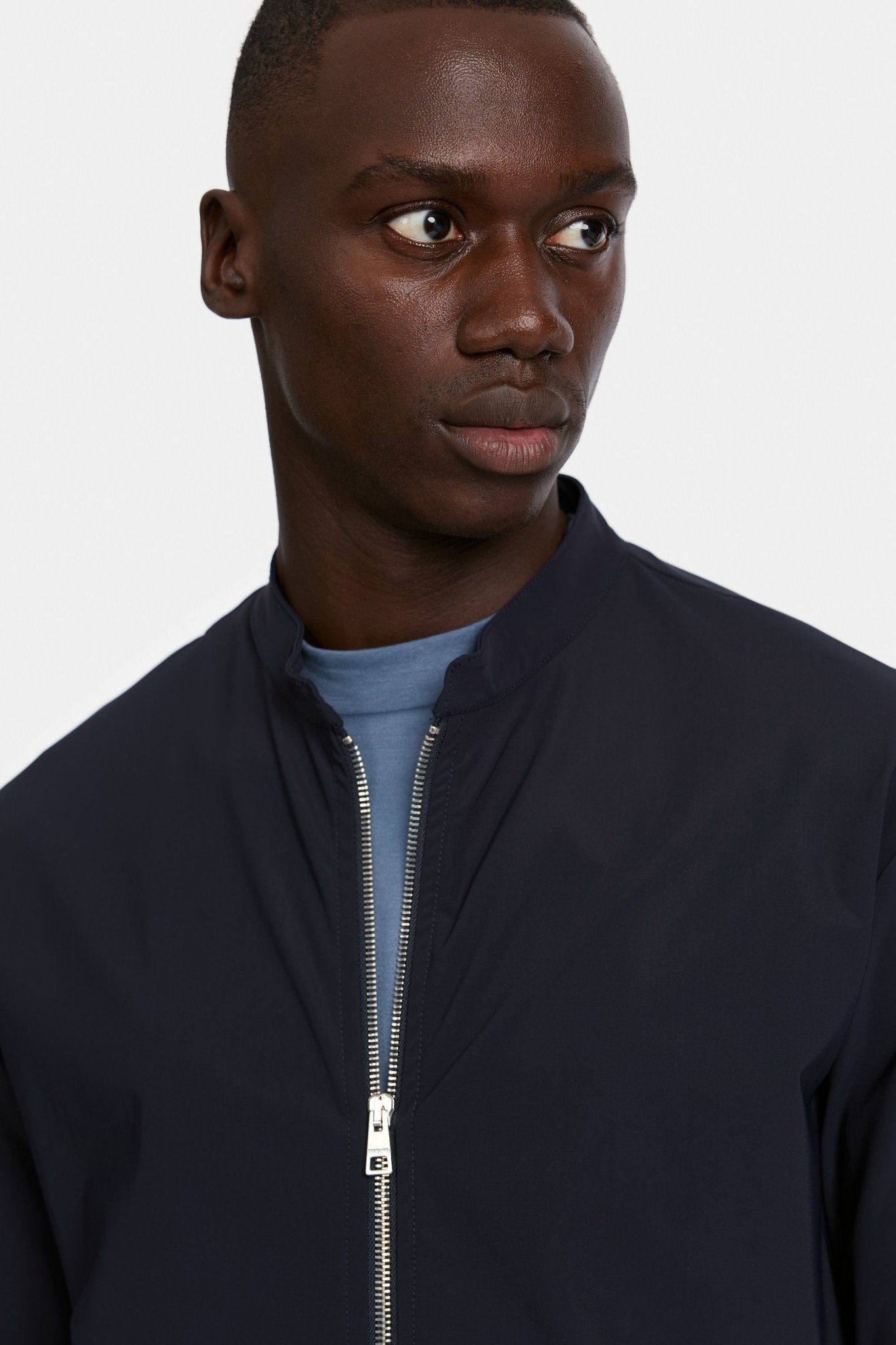 Manteau technique dynamique bleu nuit Manteau technique dynamique bleu nuit